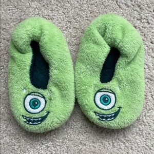 Disney Pixar Monsters Inc 2T-3T Mike Wazowski fuzzy green kids home slippers